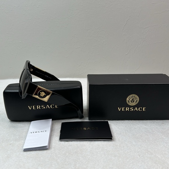 VERSACE NEW POLARIZED MEN’S BLACK GOLD SUNGLASSES WITH CASE BOX AND BOOKLET - Picture 5 of 16